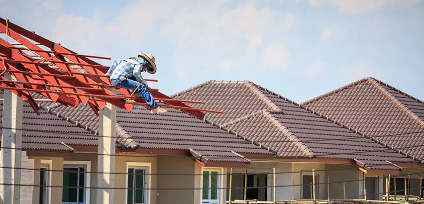 Professional Wind Damage Roof Repair Services in Decatur, IL